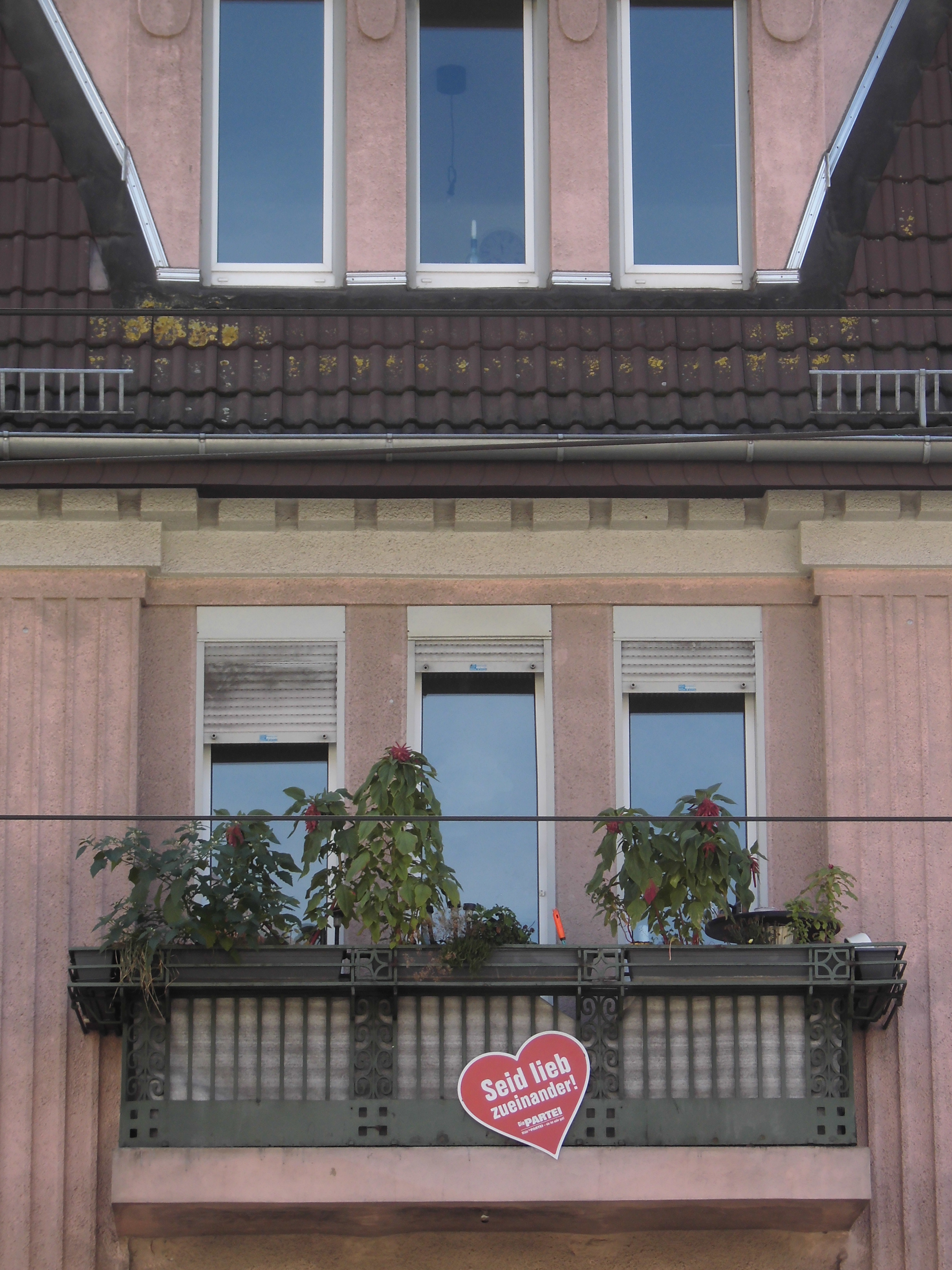 Detmolder Strasse seid lieb zueinander