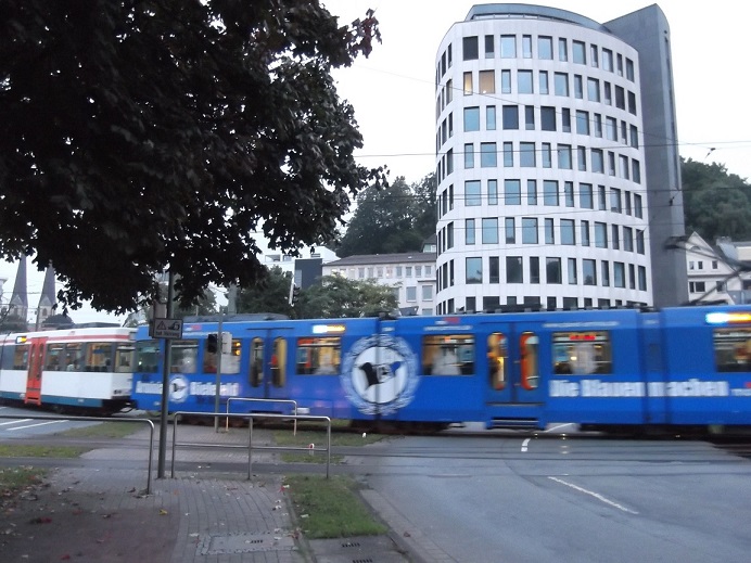 Linie 1 Adenauerplatz