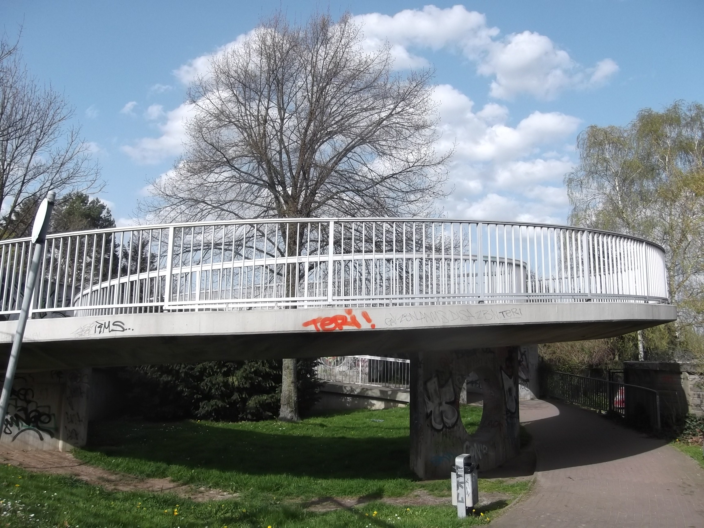 Fußgängerbrücke